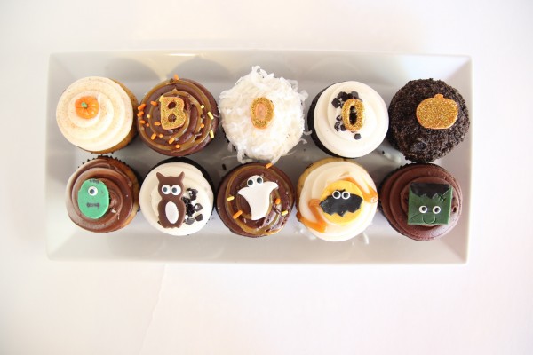 dots halloween mini cupcakes